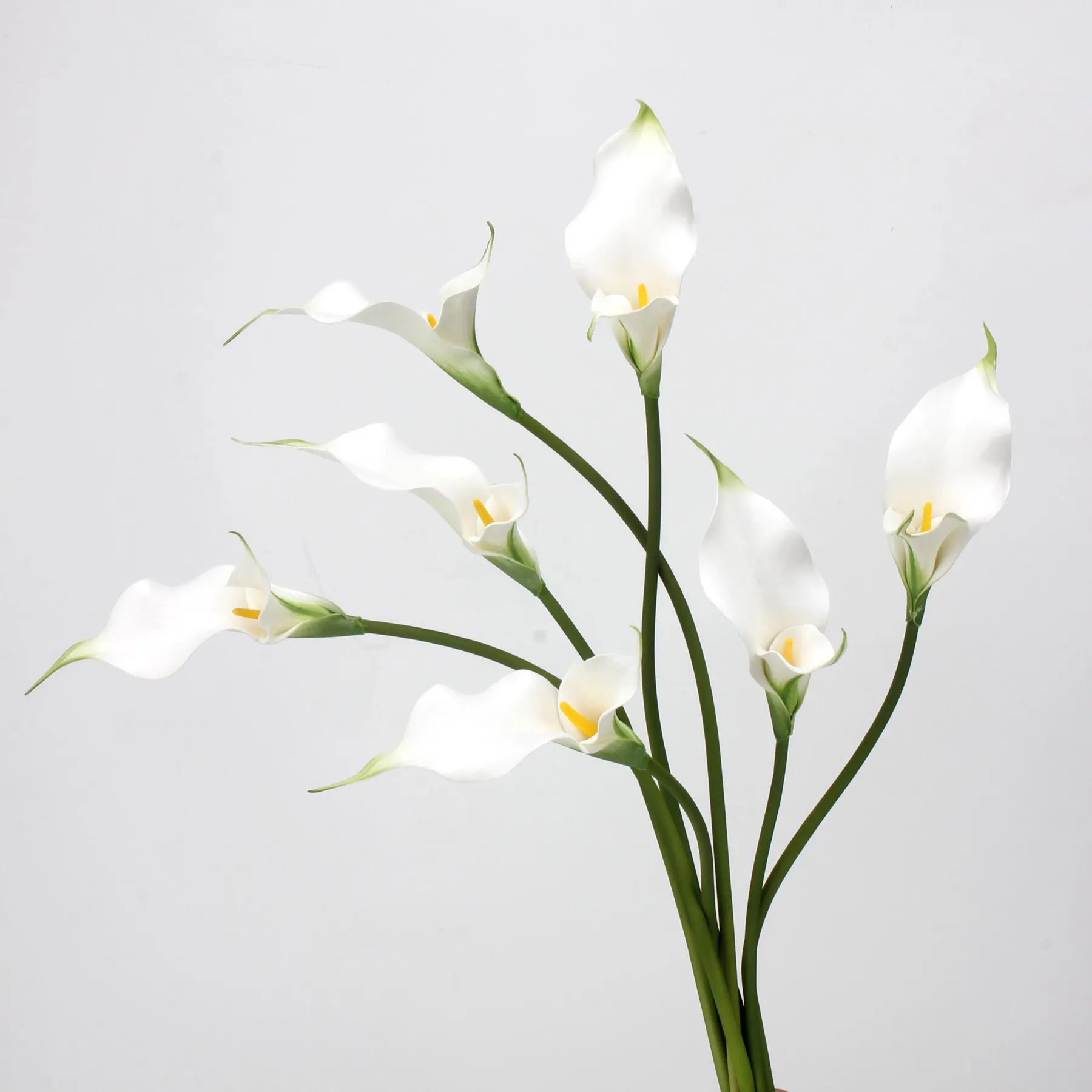 Solutions of silk flower wedding centerpieces