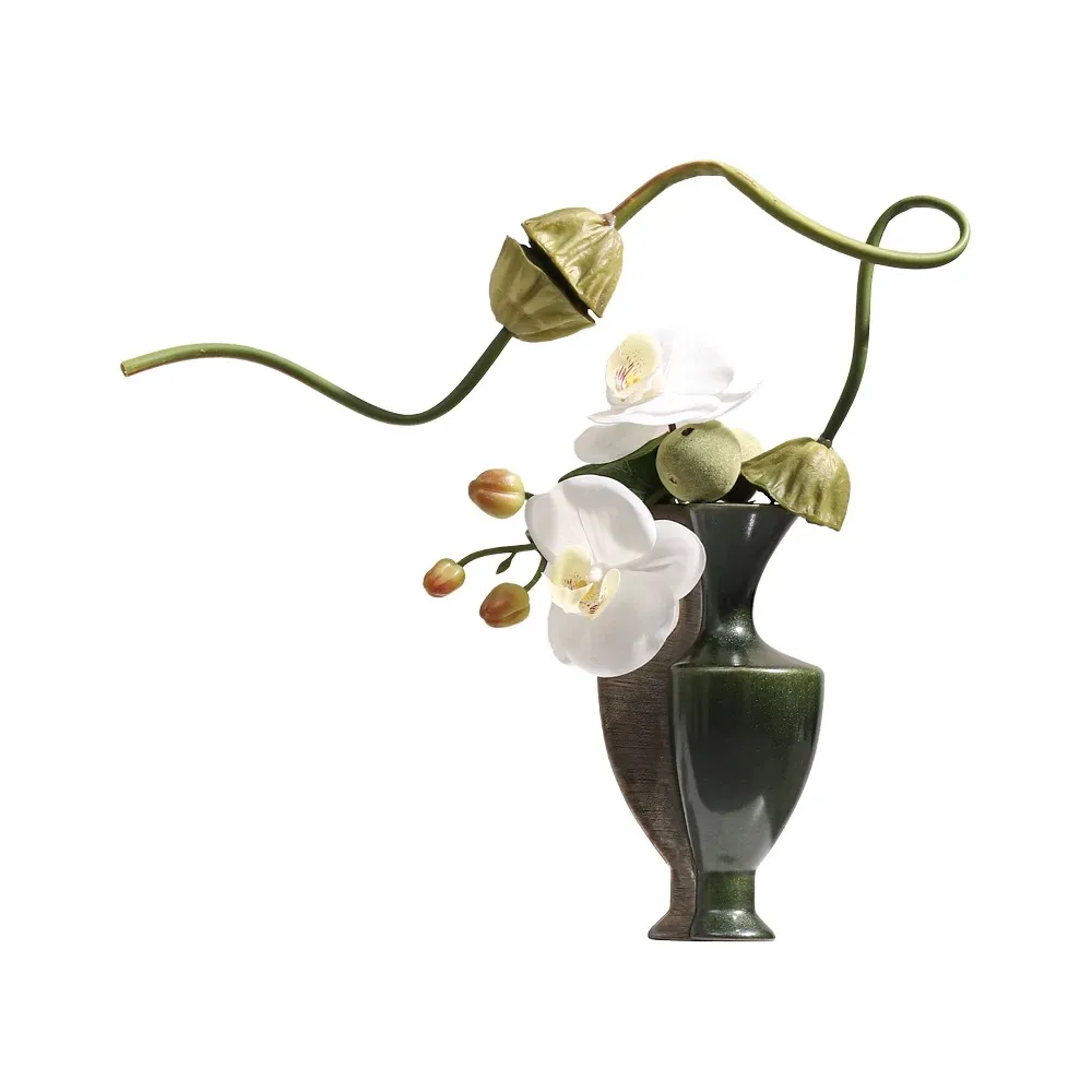 The application of decorating flower vases